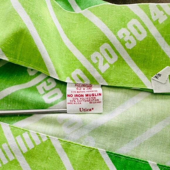 Snoopy Football Vintage Utica Twin Flat Sheets Green X2 Standard Pillowcase X1 - Picture 5 of 5